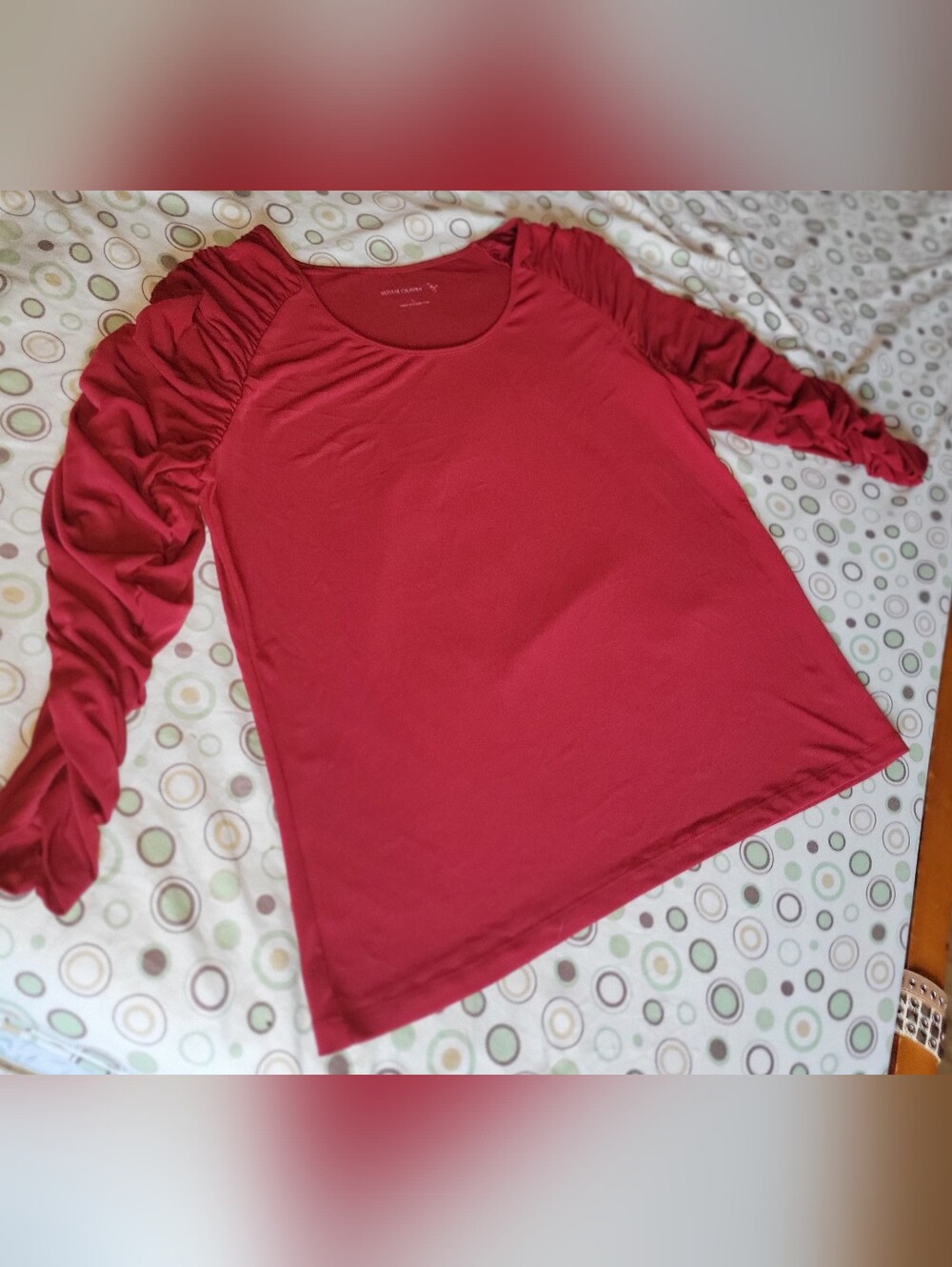 NWOT Susan Graver red scrunchy sleeve blouse